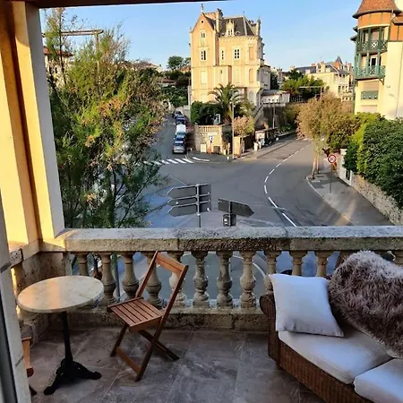 A Deux Pas De La Grande Apartment